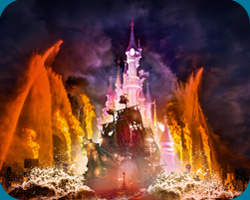 Disneyland Parijs 30e verjaardag in 2022 en 2023  -  Disney Illuminations avond spektakel op het Sleeping Beauty Castle