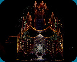 13th Float: Finale: Minnie`s Castle