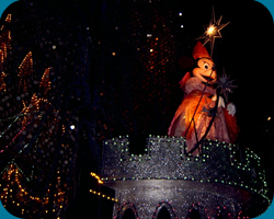 13th Float: Finale: Minnie`s Castle