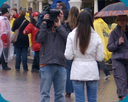 Nog meer pers vlak voor de start van de parade op vrijdag 30 maart 2007.