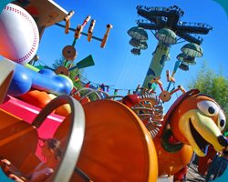 Toy Story Playland: Slinky Dog Zigzag Spin
